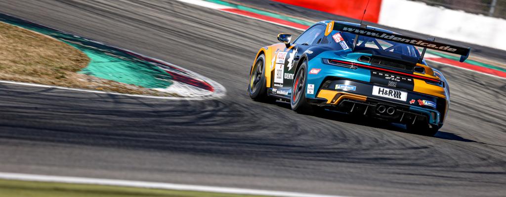 IDENTICA Porsche bei NLS