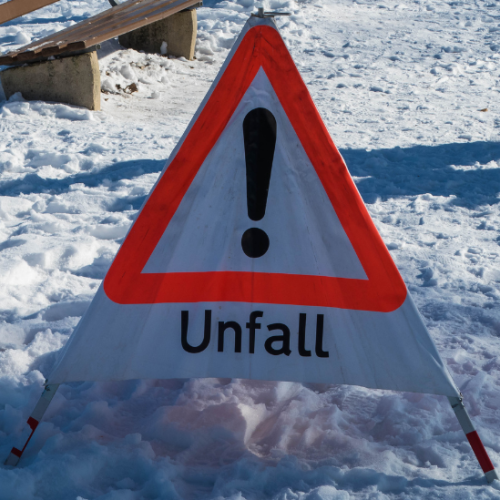 Schild im Schnee